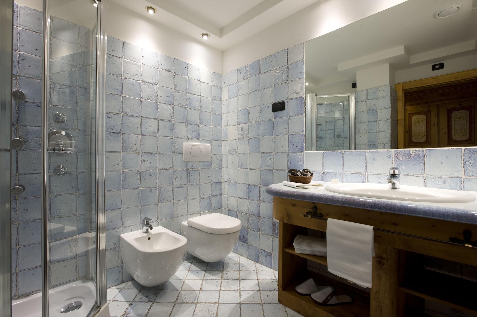 Cortina Hotel