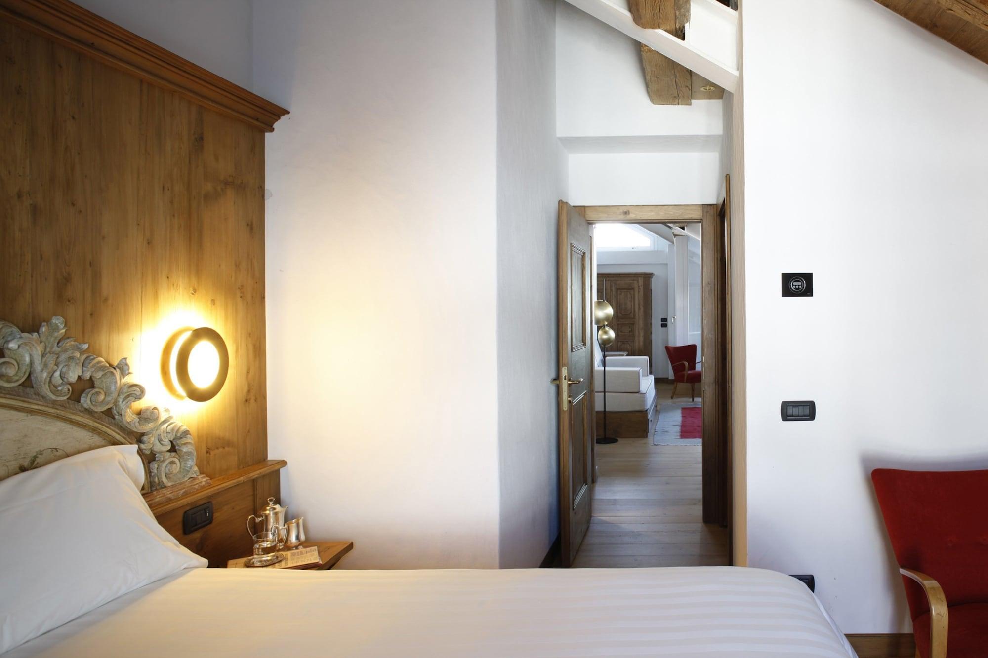 Cortina Hotel