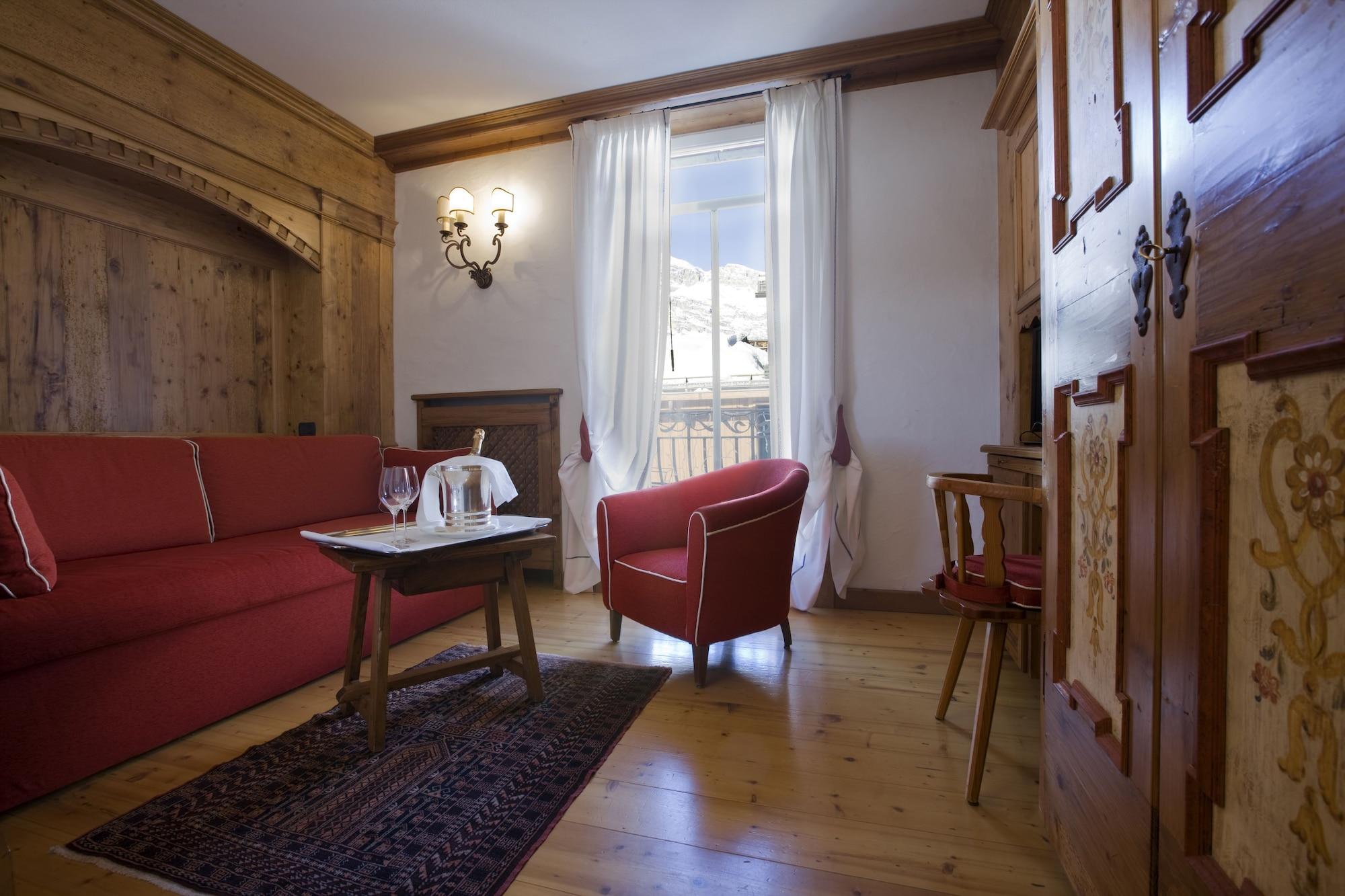 Cortina Hotel